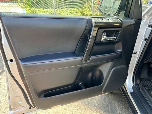 Used 2023 Toyota 4Runner TRD Off-Road image 12