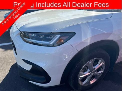 Used 2024 Honda HR-V LX image 9