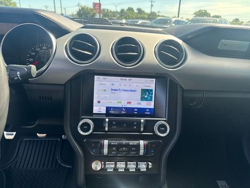 Used 2022 Ford Mustang GT Premium RWD image 16