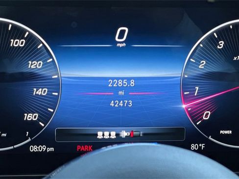 Used 2024 Mercedes-Benz GLC 300 image 31