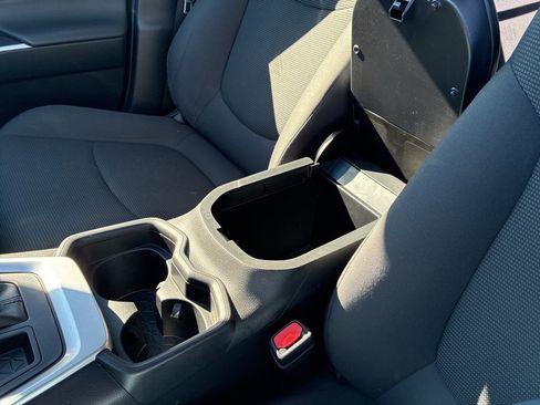 Used 2019 Toyota RAV4 LE image 18