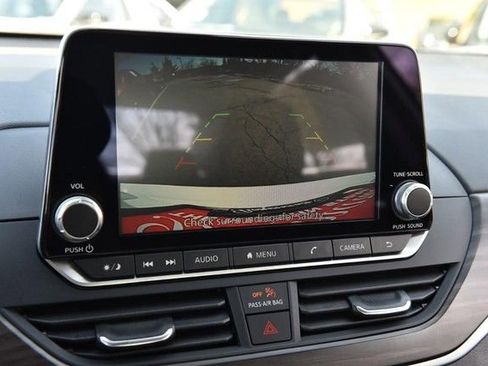 Certified 2025 Nissan Altima 2.5 SV image 13