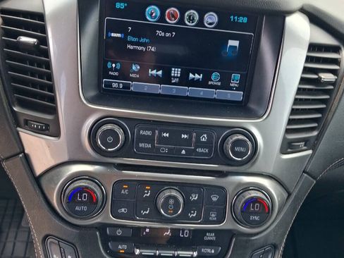 Used 2019 Chevrolet Suburban LT RWD image 14