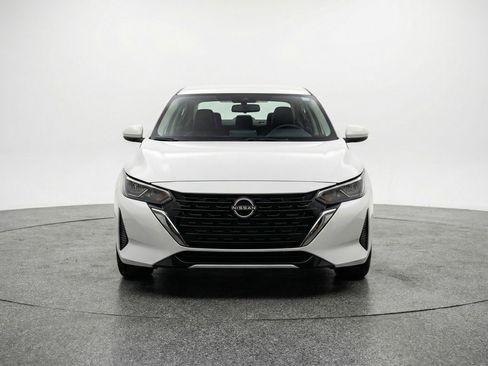 Used 2025 Nissan Sentra SV FWD image 2