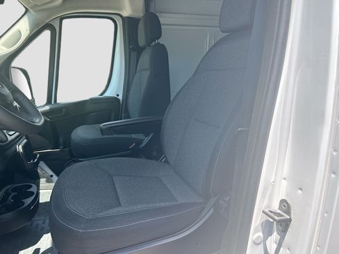 Used 2024 RAM ProMaster 2500 w/ Safety Group FWD image 19