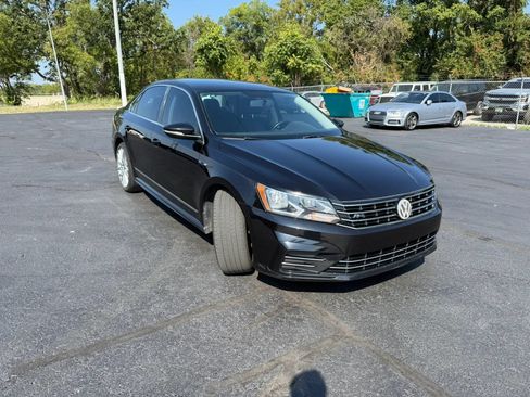 Used 2017 Volkswagen Passat 1.8T R-Line FWD image 1