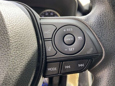 Used 2022 Toyota RAV4 LE AWD/4WD image 33