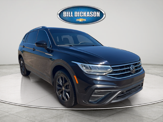 Used 2023 Volkswagen Tiguan SE AWD/4WD image 1