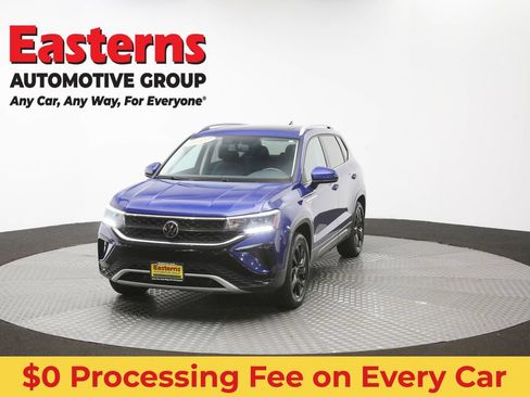 Used 2022 Volkswagen Taos SE w/ Panoramic Sunroof Package AWD/4WD image 54