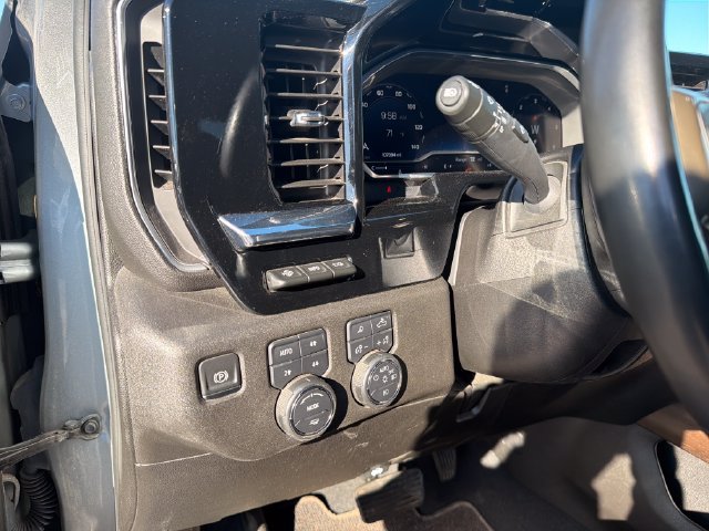 Used 2024 Chevrolet Silverado 3500 High Country w/ Technology Package AWD/4WD image 13