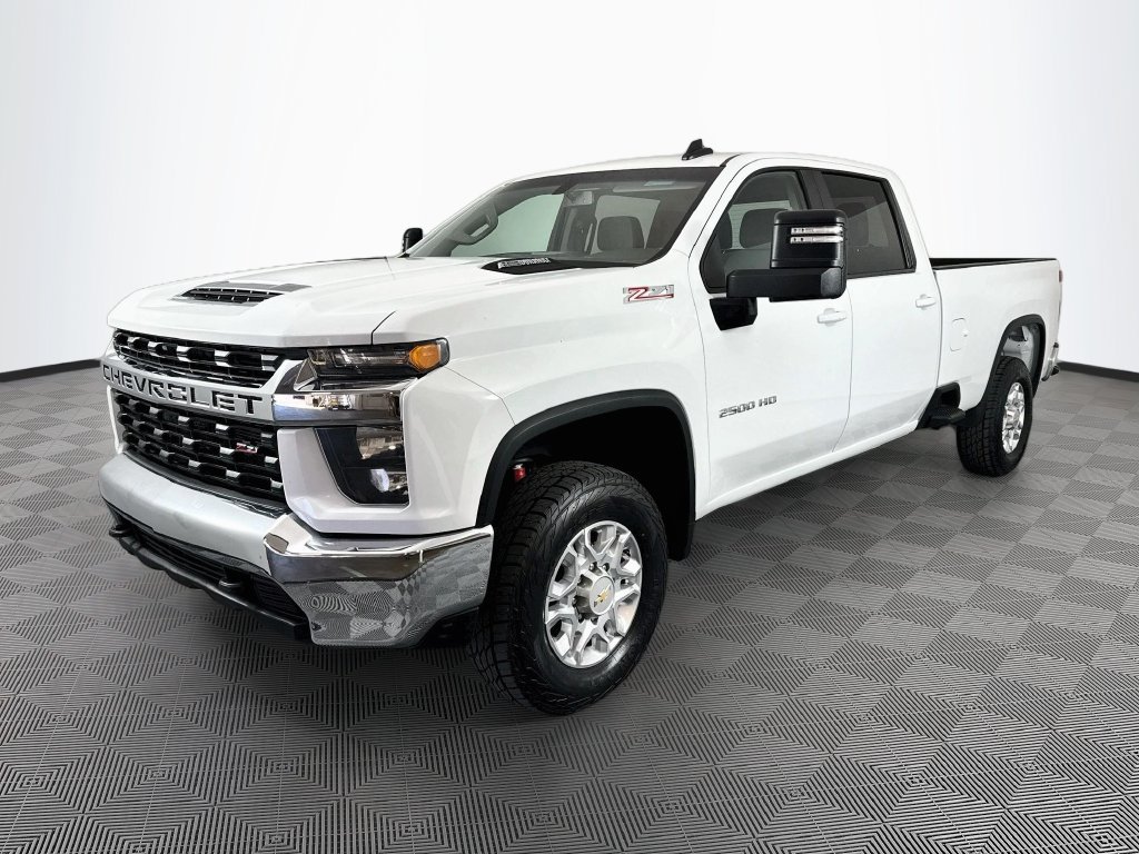 Used 2023 Chevrolet Silverado 2500 LT AWD/4WD image 3