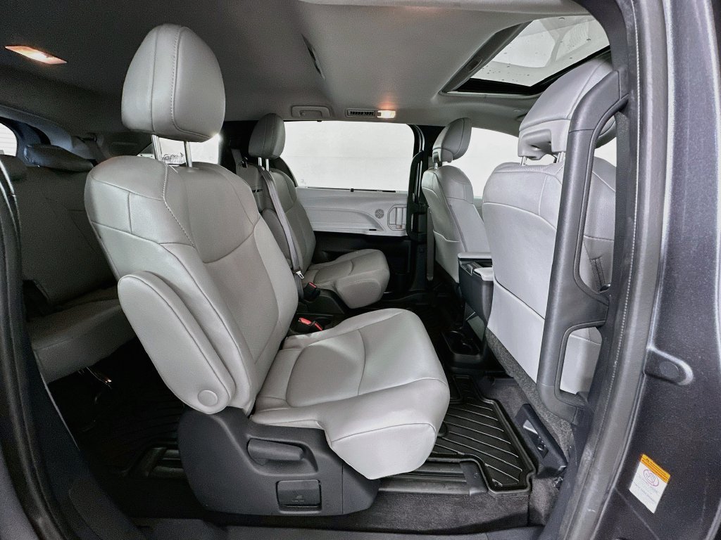 Certified 2025 Toyota Sienna XLE w/ XLE Plus Package FWD image 27