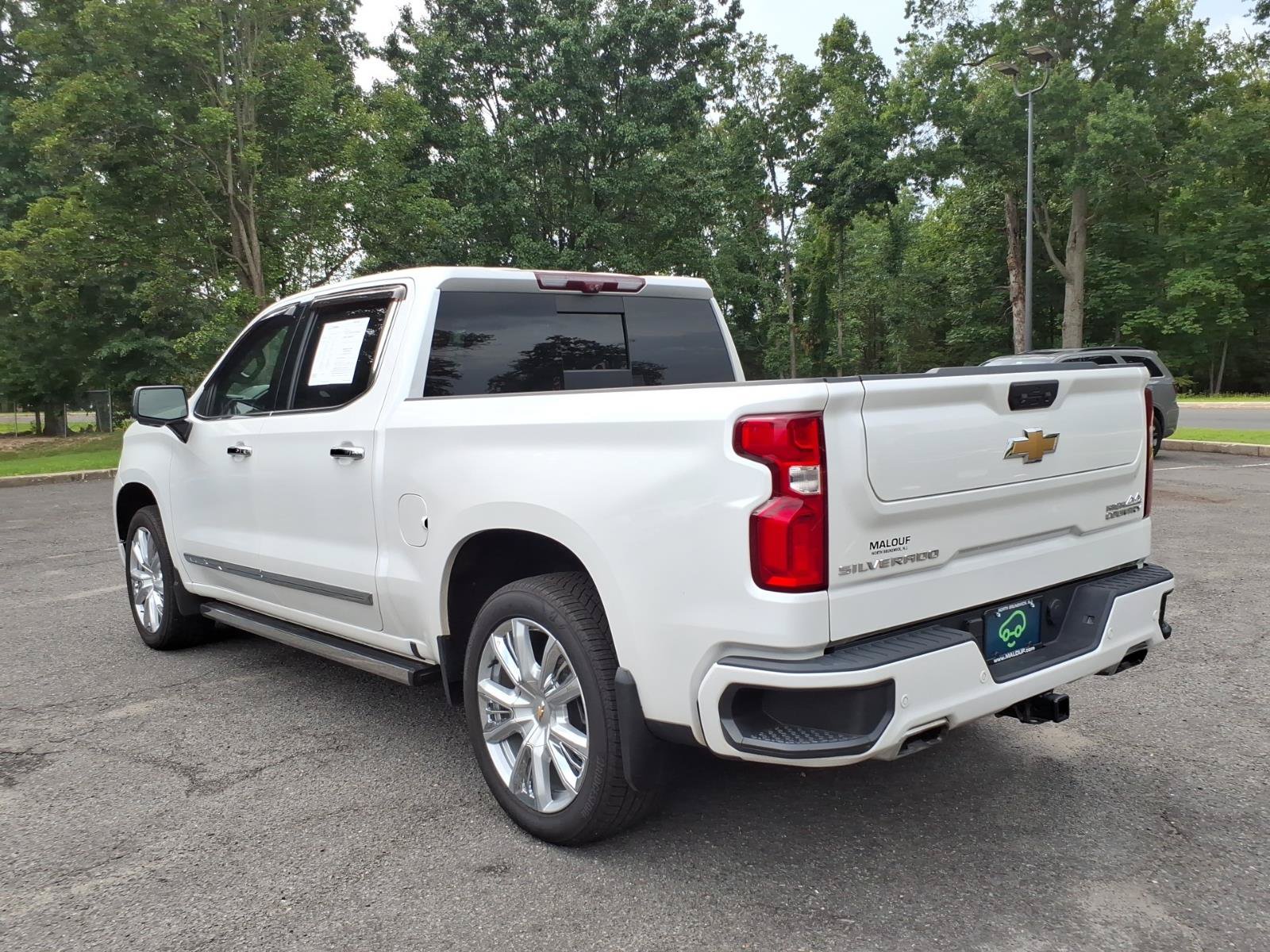 Certified 2023 Chevrolet Silverado 1500 High Country w/ High Country Premium Package AWD/4WD image 4