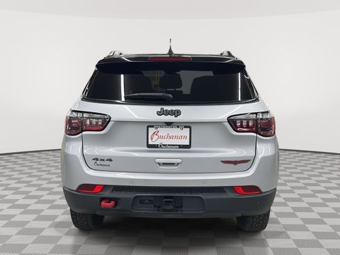 Used 2025 Jeep Compass Trailhawk w/ Trailer Tow Group AWD/4WD image 6