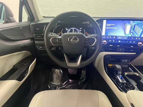 Used 2025 Lexus NX 300h AWD w/ Accessory Package (K3) image 16