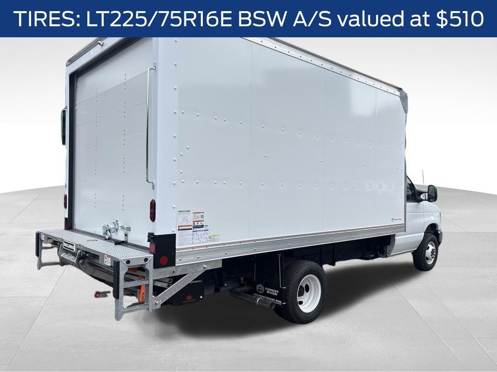 New 2027 Ford E-450 and Econoline 450 Super Duty w/ Interior Upgrade Package RWD image 7