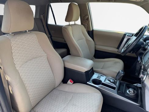Used 2014 Toyota 4Runner SR5 AWD/4WD image 26