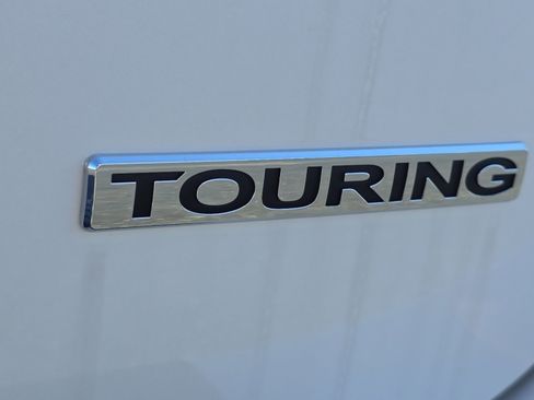 New 2026 Honda Odyssey Touring image 17