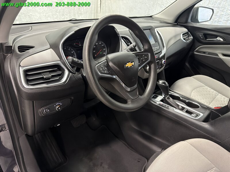 Used 2018 Chevrolet Equinox LS AWD/4WD image 3