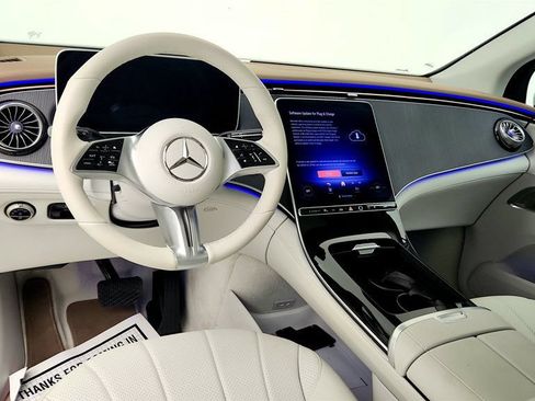 Used 2025 Mercedes-Benz EQE 350+ SUV image 12