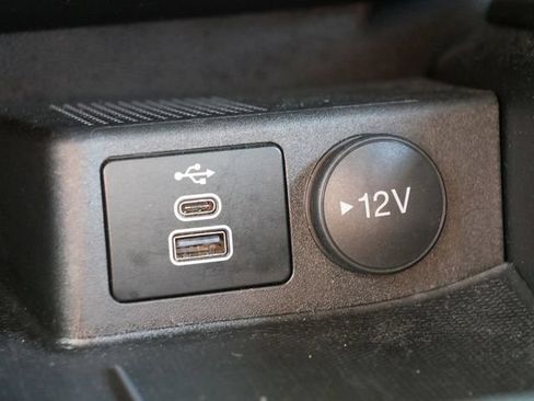 Used 2025 Ford Escape ST-Line AWD/4WD image 32