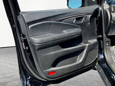 Used 2022 Honda Pilot Black Edition image 20