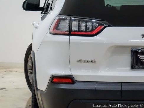 Used 2019 Jeep Cherokee Latitude Plus w/ Comfort/Convenience Group image 8