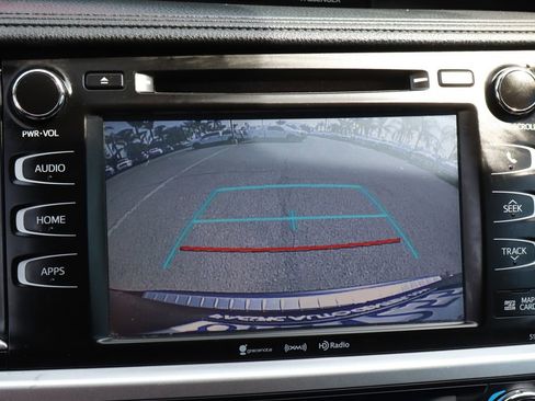 Used 2019 Toyota Highlander XLE image 33