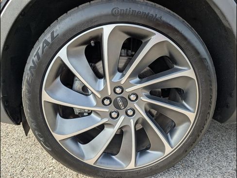 Used 2020 Lincoln Nautilus Reserve w/ Equipment Group 202A AWD/4WD image 25
