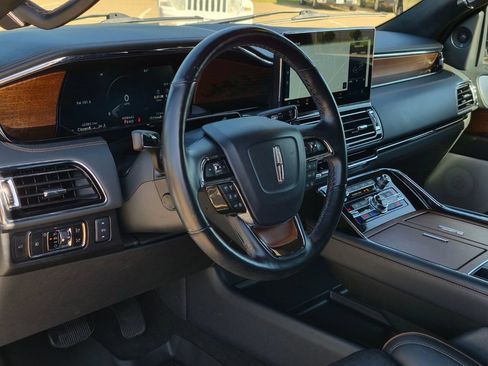 Used 2023 Lincoln Navigator Black Label AWD/4WD image 35