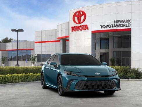 New 2026 Toyota Camry SE AWD/4WD image 5