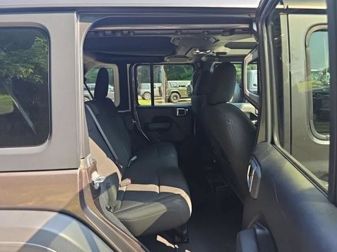 Used 2021 Jeep Wrangler Unlimited Sport AWD/4WD image 14