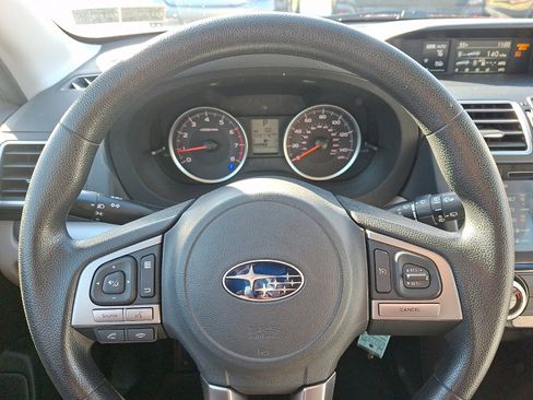 Used 2017 Subaru Forester 2.5i Premium w/ All-Weather Package image 19