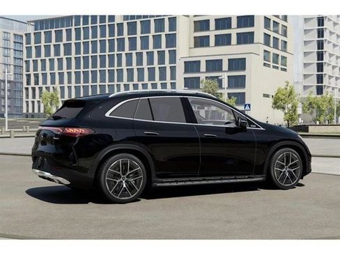 New 2026 Mercedes-Benz EQE 320 4MATIC SUV image 18