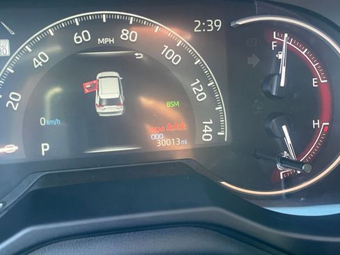 Used 2025 Toyota RAV4 XLE w/ Weather Package image 41