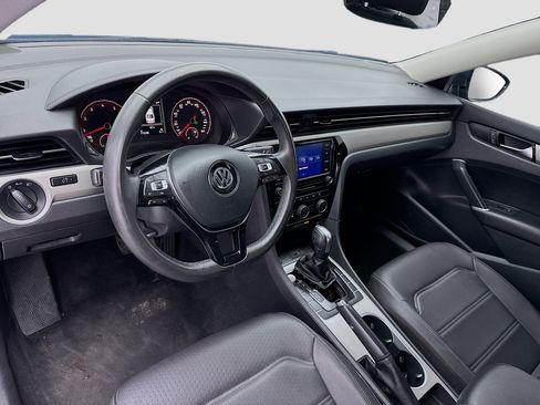 Used 2022 Volkswagen Passat 2.0T SE image 7