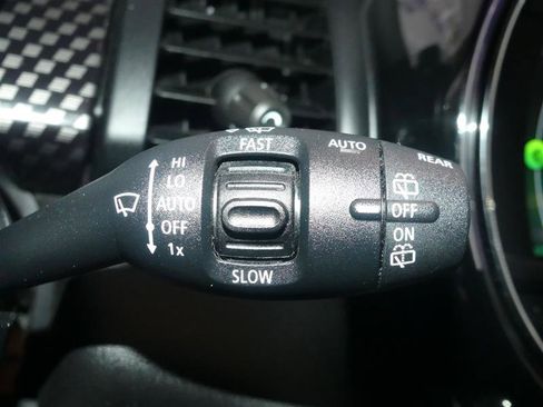 Used 2019 MINI Cooper S w/ Signature Upholstery Package image 30