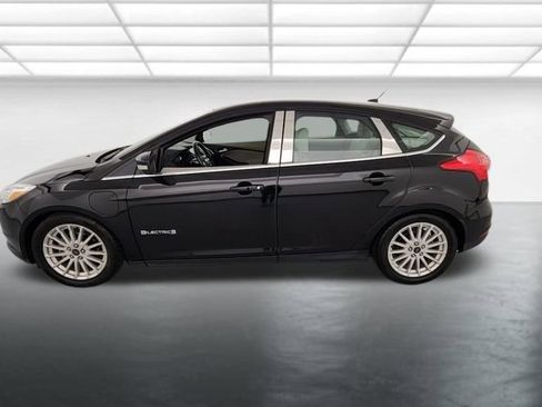Used 2017 Ford Focus Electric Hatchback FWD image 4