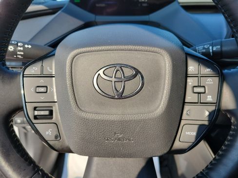 Used 2023 Toyota Prius XLE image 29