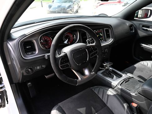 Used 2021 Dodge Charger SRT Hellcat RWD image 16