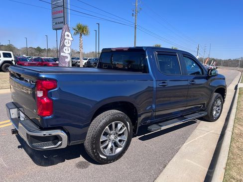 Used 2021 Chevrolet Silverado 1500 LT w/ Z71 Off-Road Package image 2