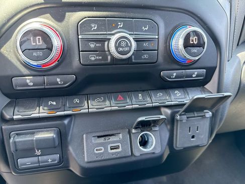 Used 2020 GMC Sierra 1500 SLE w/ SLE Value Package AWD/4WD image 19