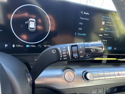 Used 2024 Hyundai Kona Limited image 23