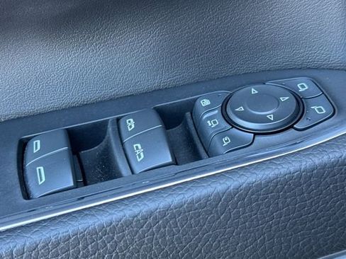 Used 2024 GMC Sierra 2500 Denali AWD/4WD image 12