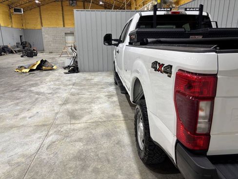 Used 2021 Ford F250 XL w/ Power Equipment Group image 9