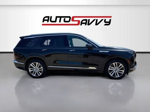 Used 2026 Cadillac Vistiq Luxury AWD/4WD image 8