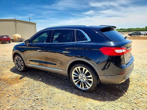 Used 2016 Lincoln MKX Reserve w/ Luxury Package FWD image 3
