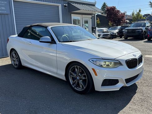 Used 2015 BMW M235i Convertible RWD image 6