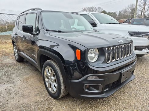 Used 2017 Jeep Renegade Latitude image 1
