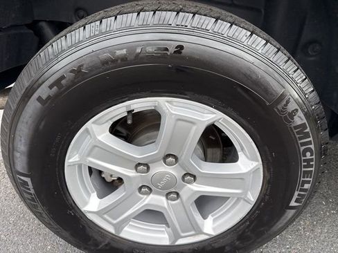 Used 2022 Jeep Wrangler Unlimited Sport image 15